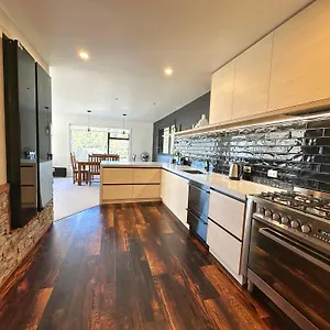 picton-hilltop-apartment.wellingtonnzhotels.com/